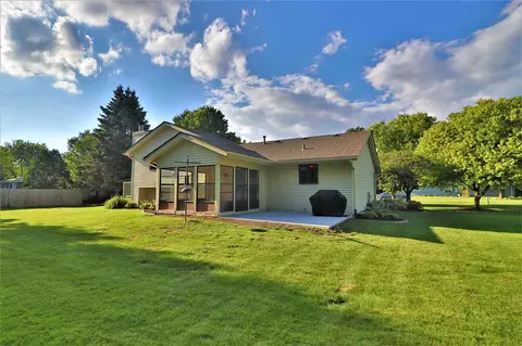 5215 Rowena Dr, Roscoe, IL 61073 photo 37