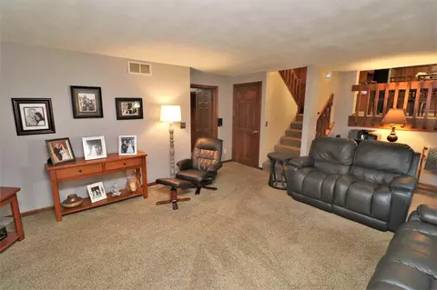 5215 Rowena Dr, Roscoe, IL 61073 photo 27