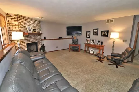 5215 Rowena Dr, Roscoe, IL 61073 photo 25