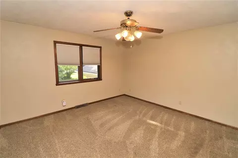 5215 Rowena Dr, Roscoe, IL 61073 photo 12