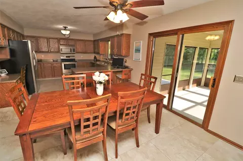 5215 Rowena Dr, Roscoe, IL 61073 photo 9