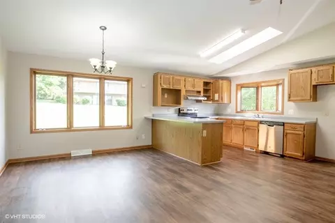995 Winborne Rd, Lake Summerset, IL 61019 photo 11