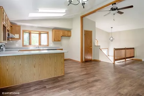 995 Winborne Rd, Lake Summerset, IL 61019 photo 12