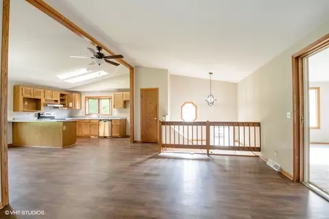 995 Winborne Rd, Lake Summerset, IL 61019 photo 10