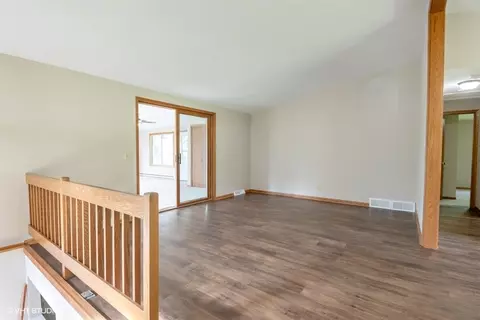 995 Winborne Rd, Lake Summerset, IL 61019 photo 8