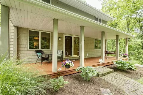 10314 Chris Dr, Roscoe, IL 61073 photo 4