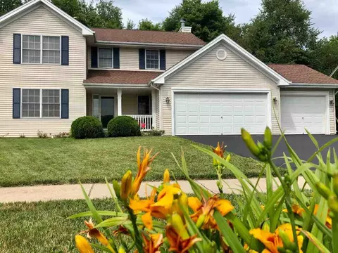 1175 Old Hunter Run, Byron, IL 61010 photo 1