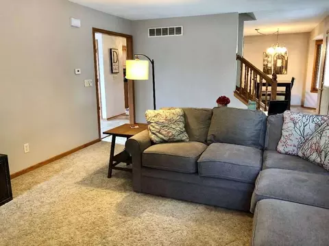 1175 Old Hunter Run, Byron, IL 61010 photo 4
