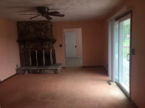 11098 Corrigan Rd, Roscoe, IL 61073 photo 2