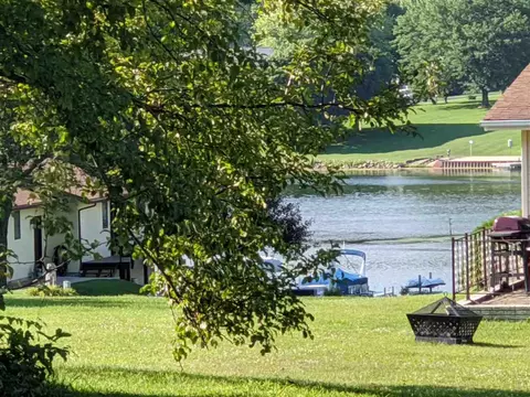 944 Lake Summerset Rd, Lake Summerset, IL 61019 photo 2