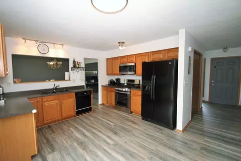 9758 Redfield, Roscoe, IL 61073 photo 11