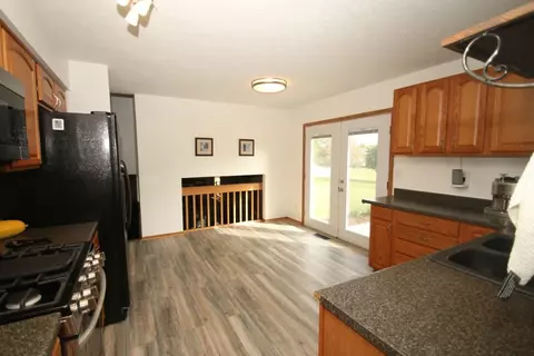 9758 Redfield, Roscoe, IL 61073 photo 9