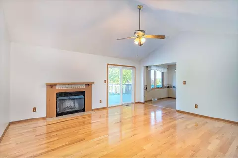 9655 Applegate Dr, Roscoe, IL 61073 photo 8
