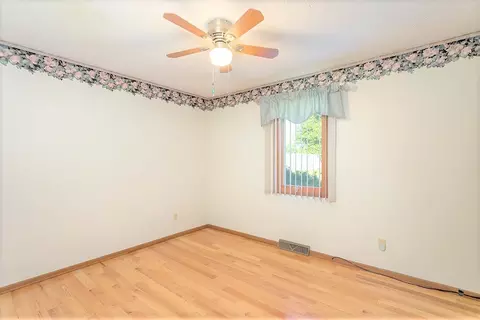 9655 Applegate Dr, Roscoe, IL 61073 photo 15