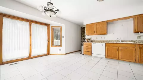 7167 Rye Ridge Trl, Cherry Valley, IL 61016 photo 9