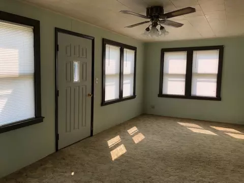 102 E 3rd St, Leaf River, IL 61047 photo 5
