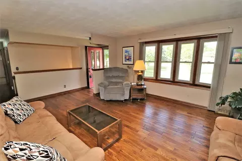 3767 Doreen Dr, Roscoe, IL 61073 photo 6
