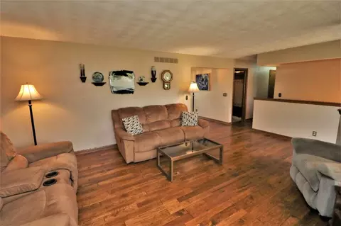 3767 Doreen Dr, Roscoe, IL 61073 photo 5