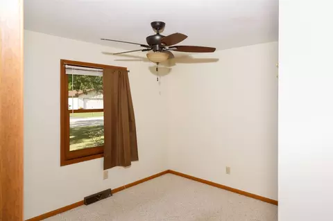 511 Fairview St, Durand, IL 61024 photo 10