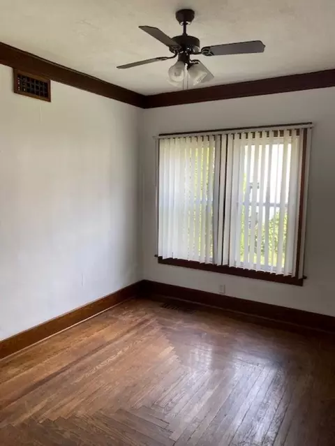 140 S 6th St, Capron, IL 61012 photo 13