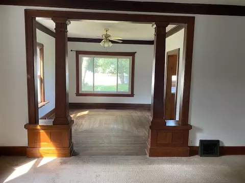 140 S 6th St, Capron, IL 61012 photo 5