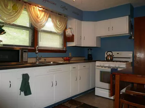 3795 S Mill Rd, Cherry Valley, IL 61016 photo 6