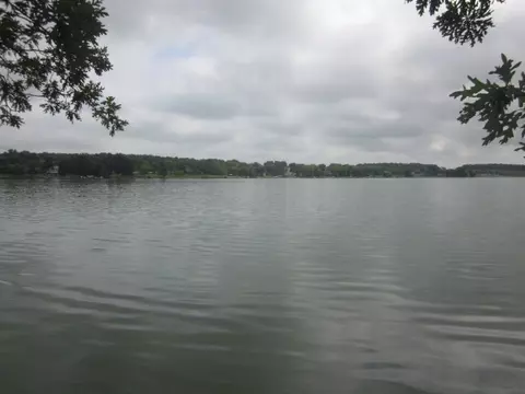 1940 Oaks Pt, Lake Summerset, IL 61019 photo 2