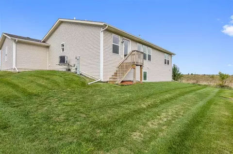 10361 Hawks Pointe Trl, Roscoe, IL 61073 photo 37