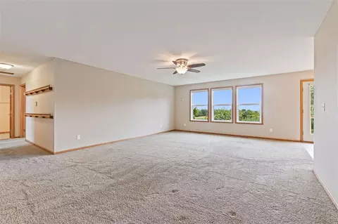 10361 Hawks Pointe Trl, Roscoe, IL 61073 photo 18