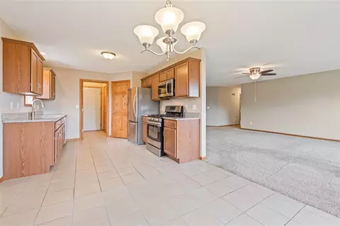 10361 Hawks Pointe Trl, Roscoe, IL 61073 photo 7