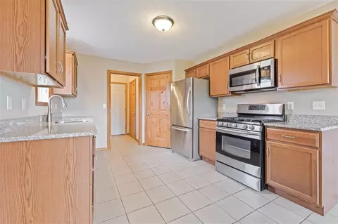 10361 Hawks Pointe Trl, Roscoe, IL 61073 photo 8