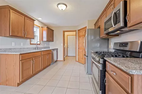 10361 Hawks Pointe Trl, Roscoe, IL 61073 photo 11