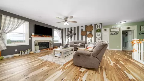 2525 E Rogene, Oregon, IL 61061 photo 8