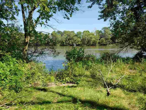 11013 Edgemere Ter, Roscoe, IL 61073 photo 1