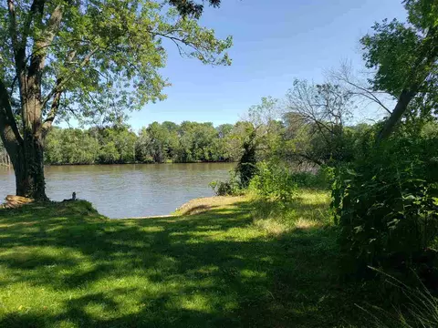 11013 Edgemere Ter, Roscoe, IL 61073 photo 2