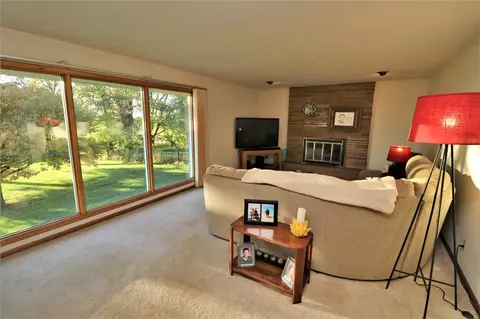 3777 Wheeler Dr, Cherry Valley, IL 61016 photo 3