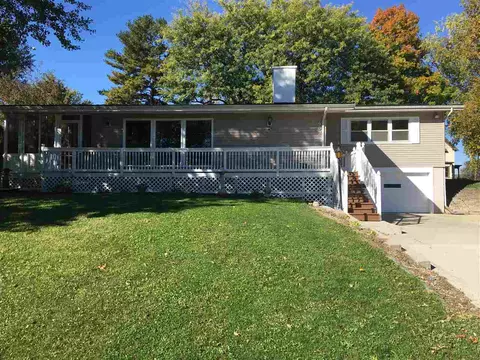 407 Mc Damyn Cir, Winnebago, IL 61088 photo 2