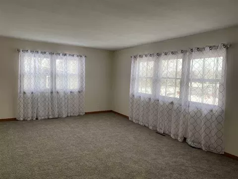 407 Mc Damyn Cir, Winnebago, IL 61088 photo 12
