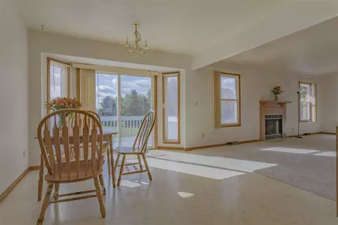 6641 Sutter Dr, Roscoe, IL 61073 photo 11