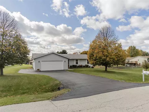 6641 Sutter Dr, Roscoe, IL 61073 photo 1