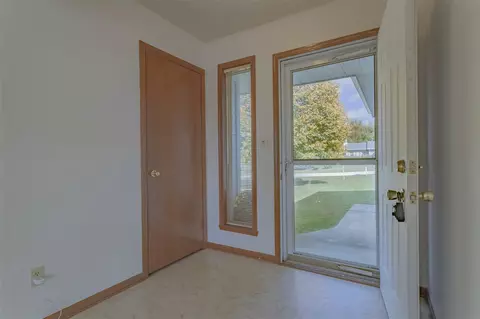 6641 Sutter Dr, Roscoe, IL 61073 photo 3