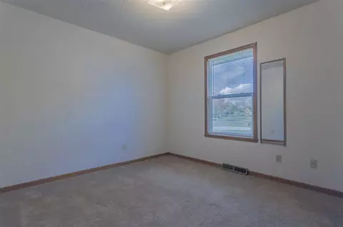 6641 Sutter Dr, Roscoe, IL 61073 photo 12