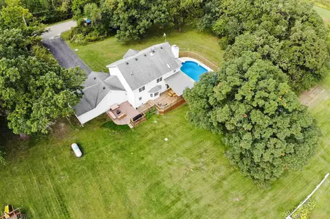 17405 Stimes Rd, Capron, IL 61012 photo 4