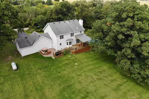 17405 Stimes Rd, Capron, IL 61012 photo 3