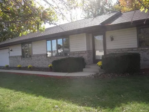 7369 Moss Canyon Rd, Cherry Valley, IL 61016 photo 2