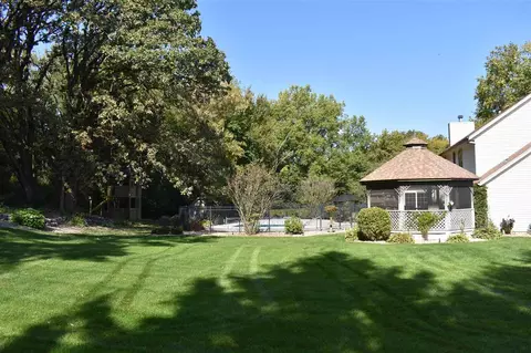 10112 Tybow Trl, Roscoe, IL 61073 photo 4