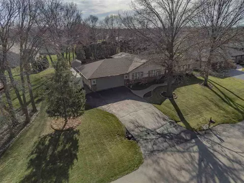 7493 Haymaker Ln, Cherry Valley, IL 61016 photo 3