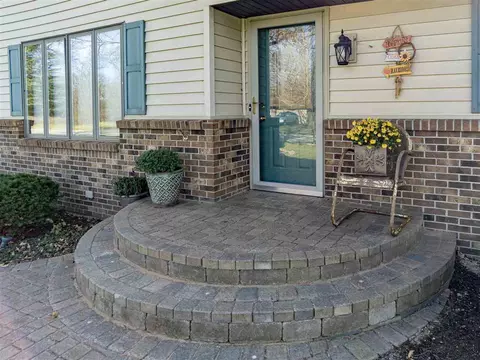 7493 Haymaker Ln, Cherry Valley, IL 61016 photo 5