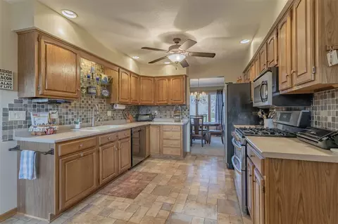 7493 Haymaker Ln, Cherry Valley, IL 61016 photo 10