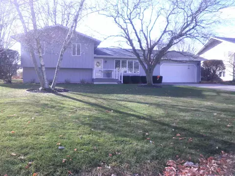 603 E Webster, Polo, IL 61064 photo 2